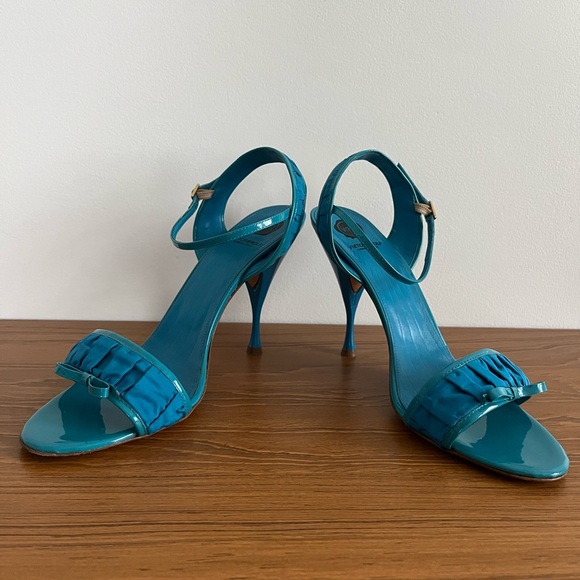 Viktor & Rolf Ruched Satin Patent Leather Bow Ribbon Heels - Picture 8 of 16